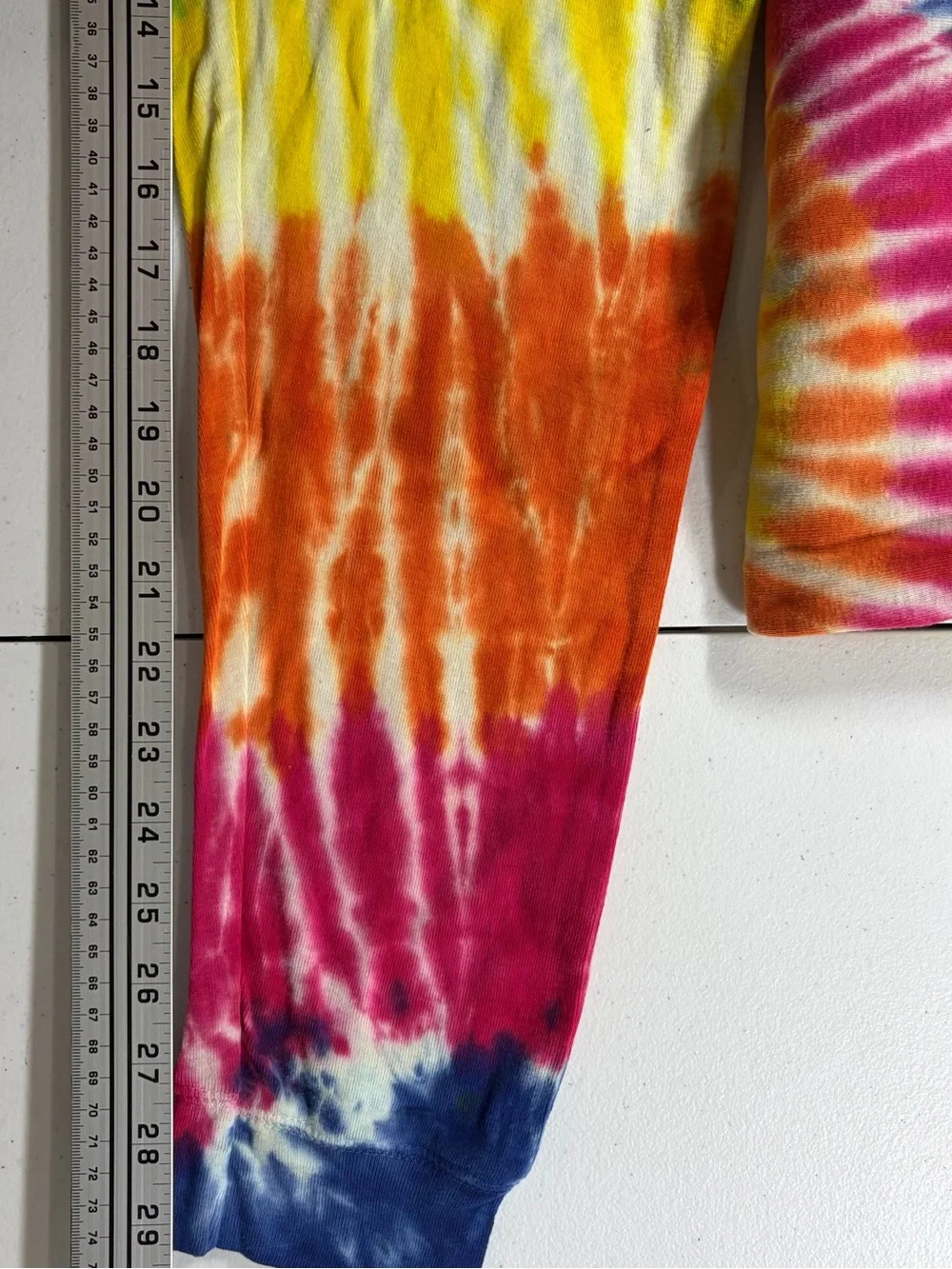 NWT Tie-Dye Spiral Lounge Set (M) - Picture 5 of 6